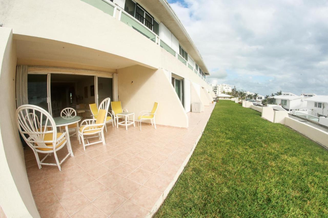 Brisas & Ocean Front Vacation Zona Hotelera